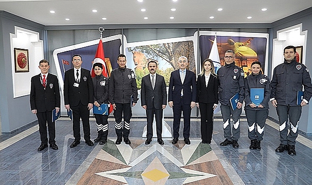 VALİ AKTAŞ, ÖZEL GÜVENLİK GÖREVLİLERİNE BAŞARI BELGESİ VERDİ