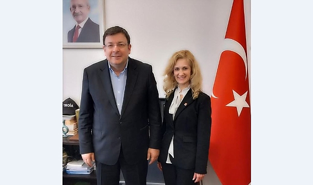 Ahu Tümer aday adayı oldu