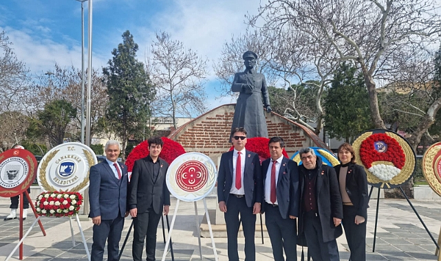 AYGİP'ten Çelenk Sunumu