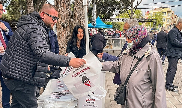 ZAFER PARTİSİ'NDEN PAZAR ALANINA ÇIKARMA