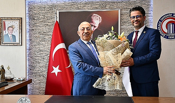 ÇOMÜ'DE REKTÖRLÜK DEVİR TESLİM TÖRENİ GERÇEKLEŞTİ