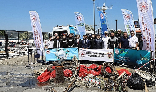 DÜNYA ÇEVRE GÜNÜ'NDE DENİZDEN ÇÖP TOPLADILAR