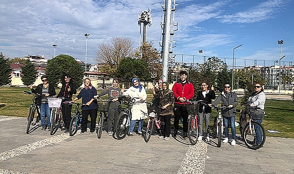 SOSYAL YAŞAM EVLERİNDE BİSİKLET EĞİTİMLERİ BAŞLADI