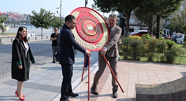 ÇANAKKALE BAROSU 2023–2024 ADLİ YILINI VALİLİK ÖNÜNDE DÜZENLENEN RESMİ TÖREN İLE AÇTI