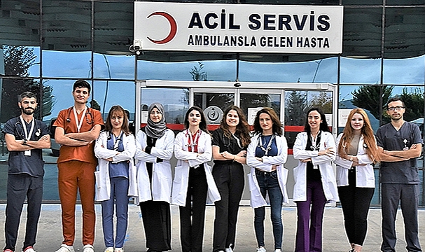 ÇANAKKALE DEVLET HASTANESİ ACİL SERVİSE 10 YENİ HEKİMLE YENİ NEFES