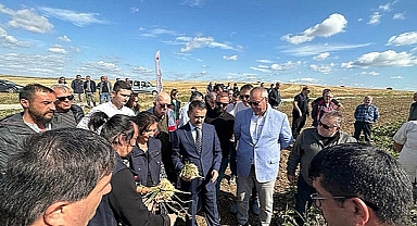 ÇIPLAK KÖYÜNDE ŞEKER PANCARI İLK HASAT TARLA GÜNÜ ETKİNLİĞİ GERÇEKLEŞTİRİLDİ