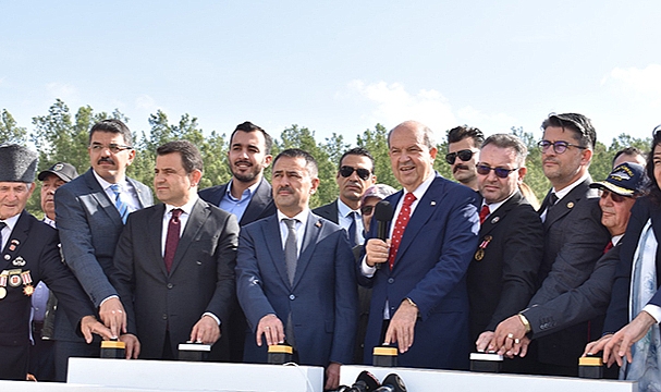 Cumhur Başkanı Ersin Tatar Çanakkale'de Temel Atma Törenine Katıldı