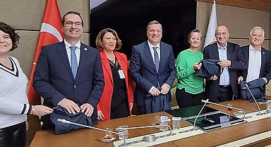 ANKARA'DA OMUZ OMUZA