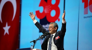 CHP Genel Başkanı seçilen Özgür Özel'den ilk sözler: Yarından itibaren seferberlik ilan ediyorum