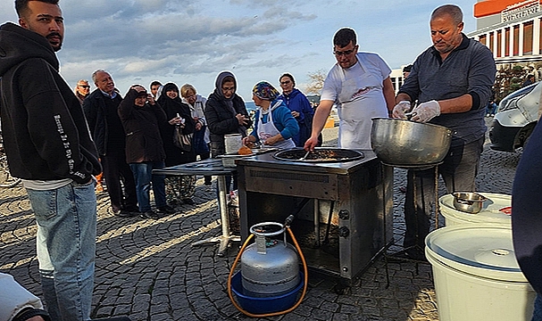SAMİ YAVAŞ'TAN VATANDAŞLARA PİŞİ İKRAMI