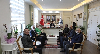 Çanakkale İnternet ve Sosyal Medya Basın Mensupları Derneğinden Vali İlhami Aktaş’a ziyaret