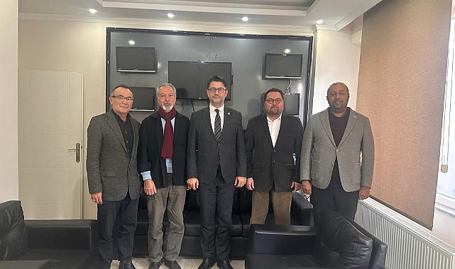 ÇOMÜ Rektörü Erenoğlu, İnternet ve Sosyal Medya Basın Mensupları Derneği’ni ziyaret etti