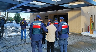 Lapseki'de Yaşlı Kadını İkinci Kez Hedef Alan Dolandırıcılar Yakalandı