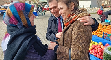 AK Partili Ölçek 'ten Gökçeada' da pazar esnafı turu
