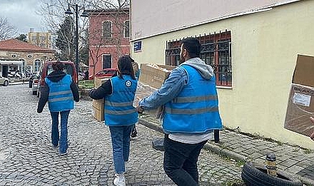 ÇOMÜ İhtiyaç sahibi ailelere destek paketleri dağıtıldı