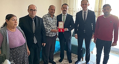 KIBRIS GAZİSİNE BARIŞ HAREKÂTI MİLLİ MÜCADELE MADALYASI VERİLDİ