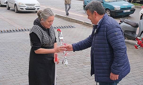 Aksu Erken Saatlerde Kadınlar Gününü Kutladı