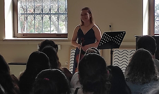 ÇOMÜ öğrencisi Tarakçı, unutulmaz bir konser verdi