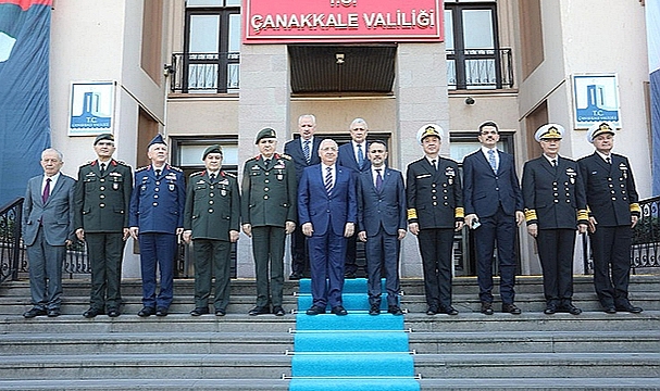 MİLLİ SAVUNMA BAKANI YAŞAR GÜLER, ÇANAKKALE VALİLİĞİNİ ZİYARET ETTİ
