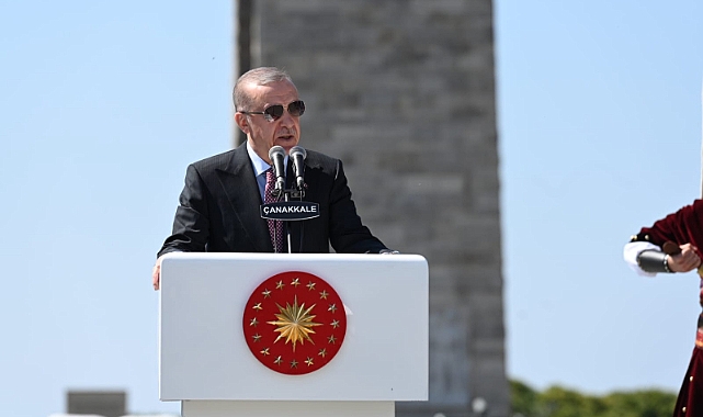 ŞEHİTLER ABİDESİNDE 18 MART ŞEHİTLERİ ANMA GÜNÜ VE ÇANAKKALE DENİZ ZAFERİ KUTLANDI