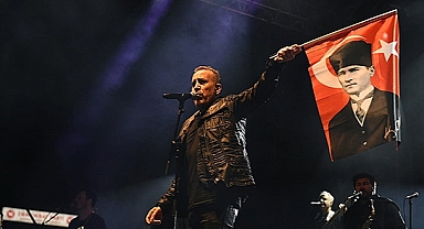 ZAFERİMİZİN 109. YILDÖNÜMÜNDE AYNI GURUR, AYNI MİNNET, AYNI COŞKUYLA