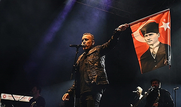 ZAFERİMİZİN 109. YILDÖNÜMÜNDE AYNI GURUR, AYNI MİNNET, AYNI COŞKUYLA