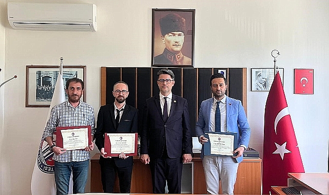 ÇOMÜ Rektörü Erenoğlu, Akademik Yükseltme Alan Öğretim Üyelerine Belgelerini Verdi