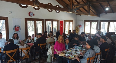 Mesut Bayram Hemşirelerle Kahvaltıda Buluştu