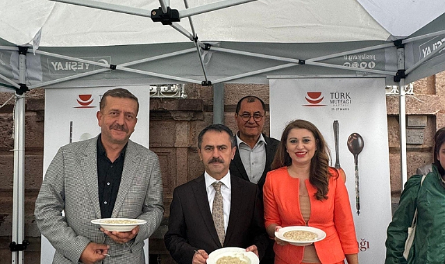 Türk Mutfağı Haftası Dolayısıyla Ticaret Borsası'ndan Keşkek İkramında Bulundu