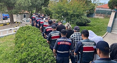 Jandarma Göçmen kaçakçılarına göz açtırmıyor