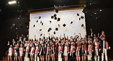 ÇOMÜ Diş Hekimliği Fakültesinde Mezuniyet Töreni