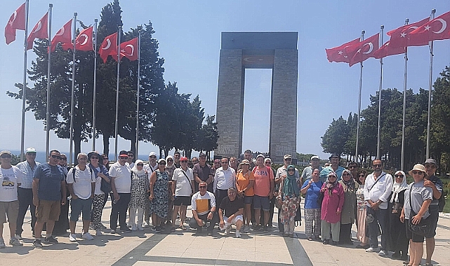 Emeklilere şehitlik gezisi düzenlendi