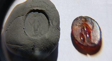 Ayvacık Assos'ta Bin 700 yıllık yüzük taşı bulundu