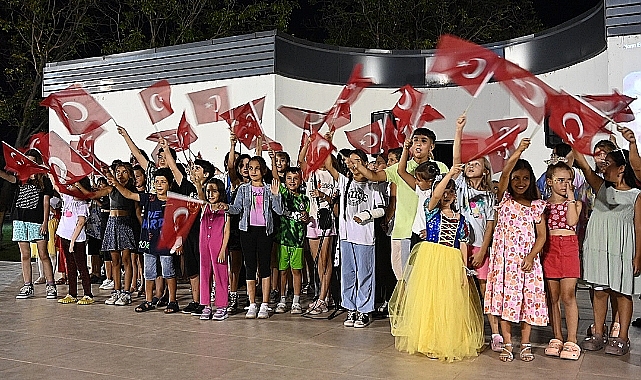 Biga'da Geleceğin yıldızları sahne aldı