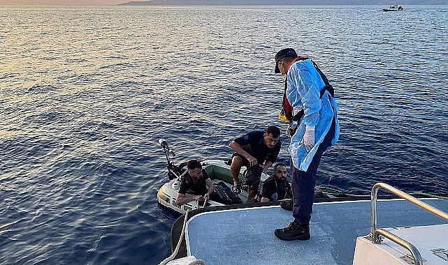 Ayvacık Açıklarında 4 Kaçak Göçmen Ölümden Döndü