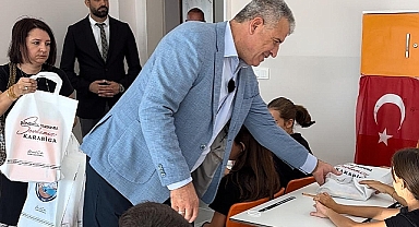 Başkan Elbi, Karabiga'da Öğrenim Gören Tüm Çocuklara Kırtasiye Malzemesi Hediye Etti