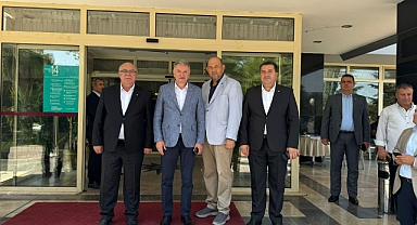 Çanakkale Ticaret Borsası Başkanı Deniz Çeltik Değerlendirme Toplantısında..