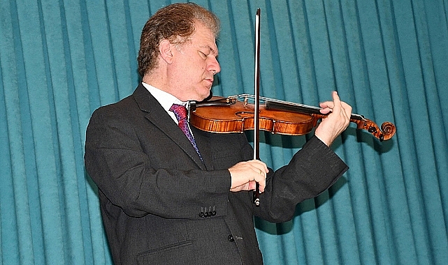 Dünyaca Ünlü Türk Kemancı ÇOMÜ Nedime Hanım Konağında Konser Verdi