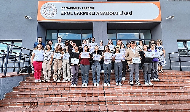 Lapseki Erol Çarmıklı Anadolu Lisesine Ulusal Kalite Ödülü