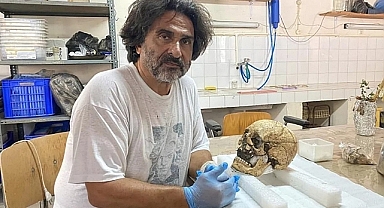 Troya Ören Yeri kazılarında 13-14. yüzyıla ait iskelet bulundu!