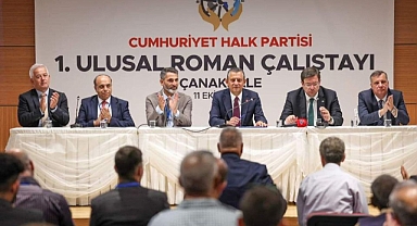 CHP Genel Başkanı Özgür Özel Çanakkale'de Roman Çalıştayı'na Katıldı