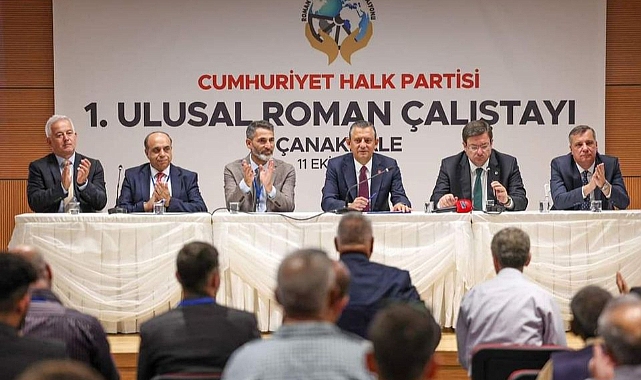 CHP Genel Başkanı Özgür Özel Çanakkale'de Roman Çalıştayı'na Katıldı