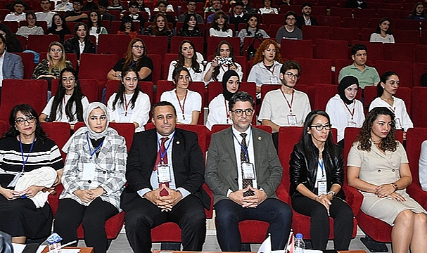 ÇOMÜ' DE ULUSLARARASI YENİ DÜNYADA İLETİŞİM KONGRESİ  GERÇEKLEŞTİRİLDİ