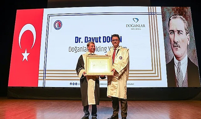 Davut Doğan'a Fahri Doktora diploması