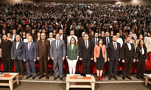Rektör Erenoğlu; "Tüm imkânlarımızı, kabiliyetlerimizi ve kaynaklarımızı öğrencilerimize sunacağız"