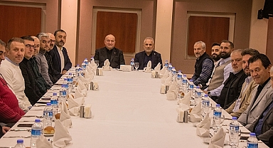 AK Partili Gider, İlçe Başkanlarıyla Önemli Toplantı Yaptı