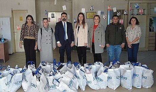 Lapseki'de İhtiyaç Sahibi Öğrencilere Destek