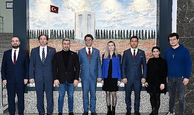 ÇOMÜ Kalite Geliştirme ve Kurumsal İzleme Koordinatörlüğü devir teslim töreni gerçekleştirildi.