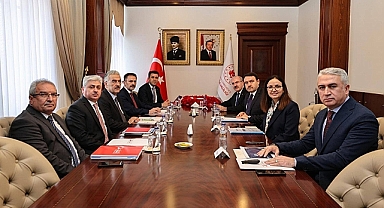 Vali Doç. Dr. Ömer Toraman, Bursa'da Düzensiz Göçle Mücadele Koordinasyon Kurulu Toplantısına Katıldı