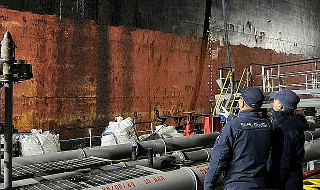 Bozcaada açıklarında çevre kirliliğine sebep olan gemiye 39 milyon TL ceza